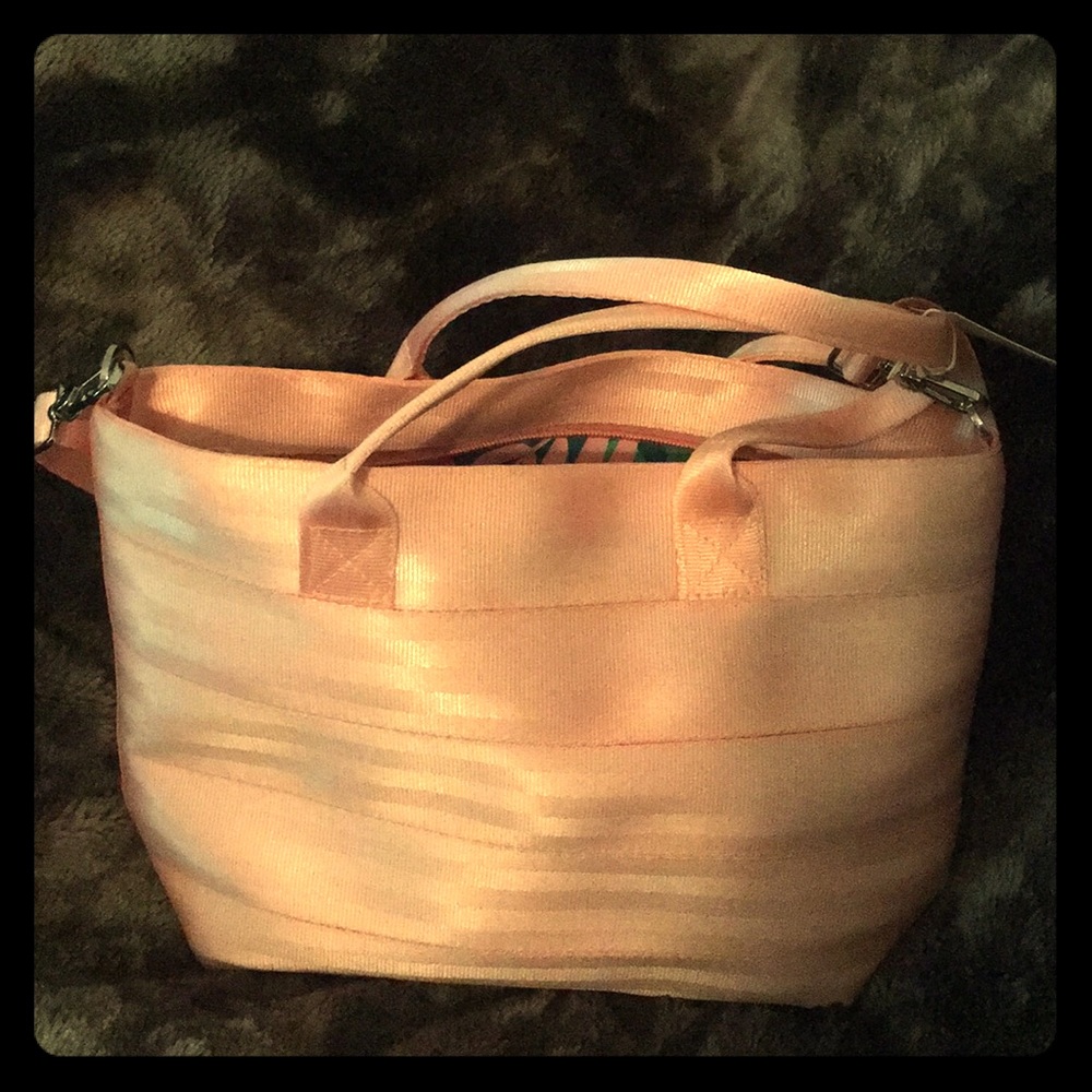 Harveys Seatbelt Purse